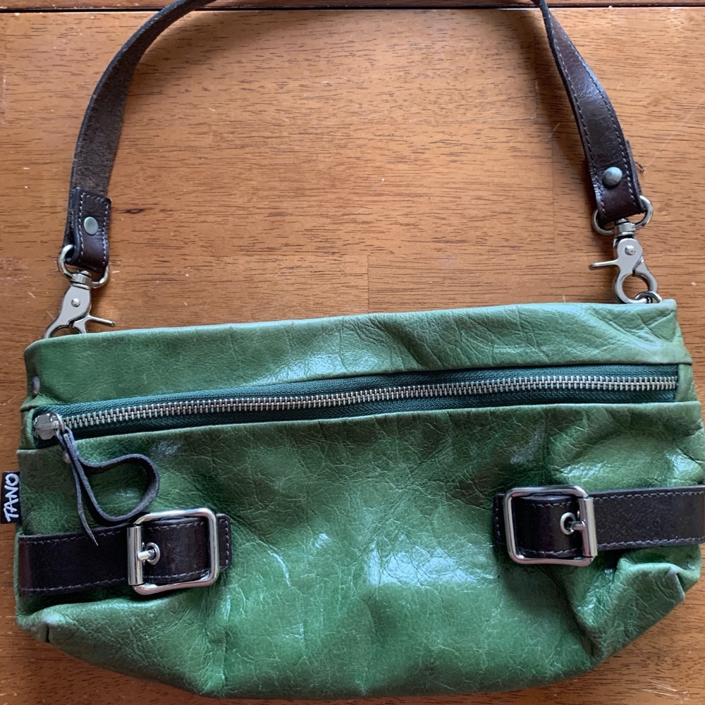 Tano clutch